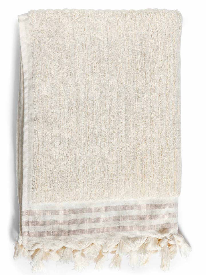 Serviette de bain - Rayures naturelles pour la vente par Miss April Towels