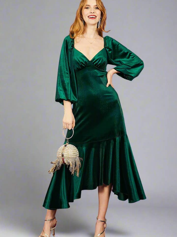 Midi-jurk met hartvormige halslijn en peplum in groen fluweel | Belle voor wholesale door Chekani