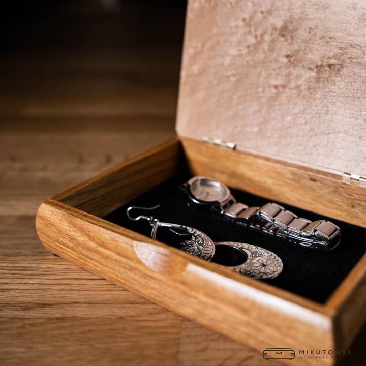 Mikutowski Woodworking - Venta al por mayor Joyero/organizador de joyas - Caja Tranquility de madera grabada con frases superventas4
