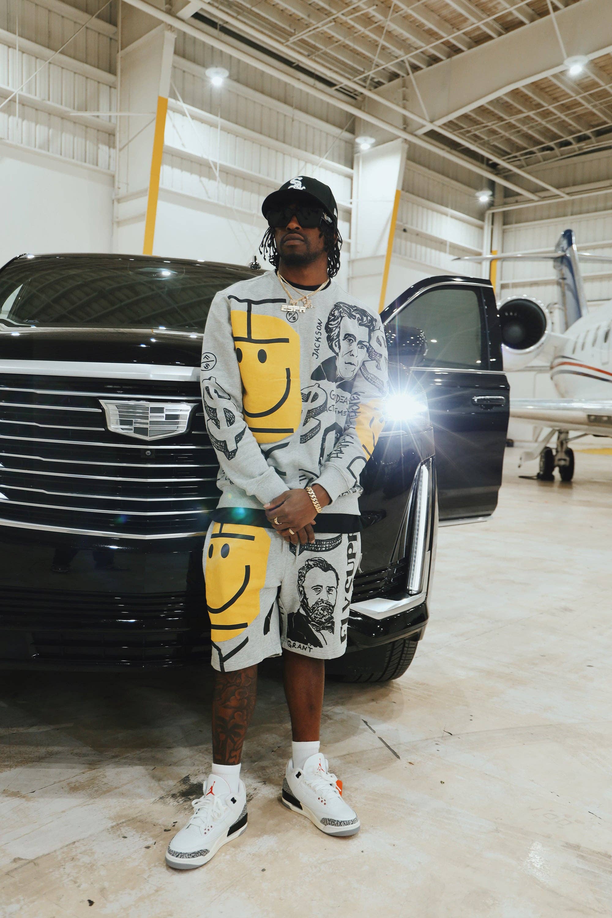 Heather Grey New Rich Crewneck Sweater (Heather Grey) for wholesale on Faire19