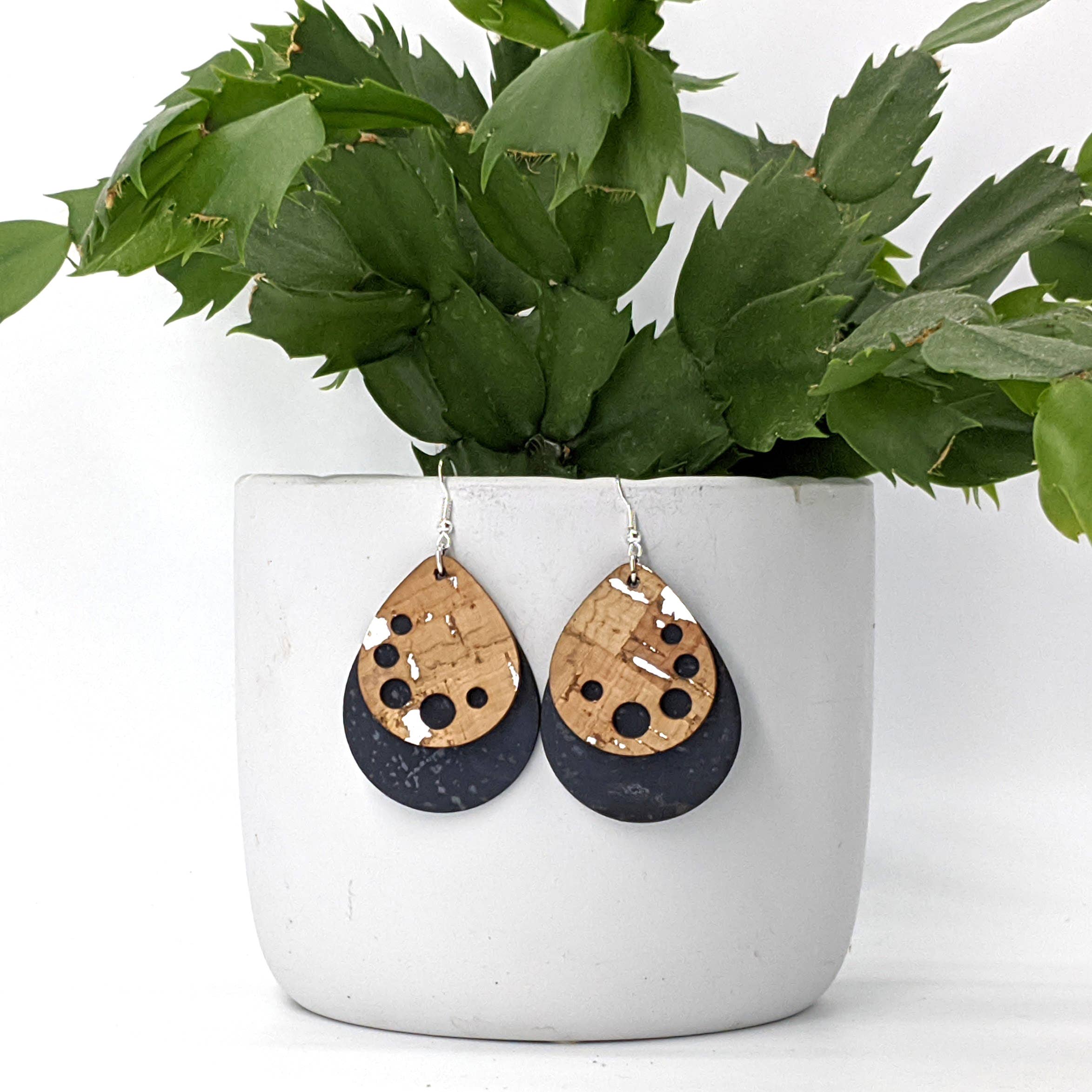 Elisabetta Studio - Wholesale Dangle Earrings - Droplet Cork Earrings0