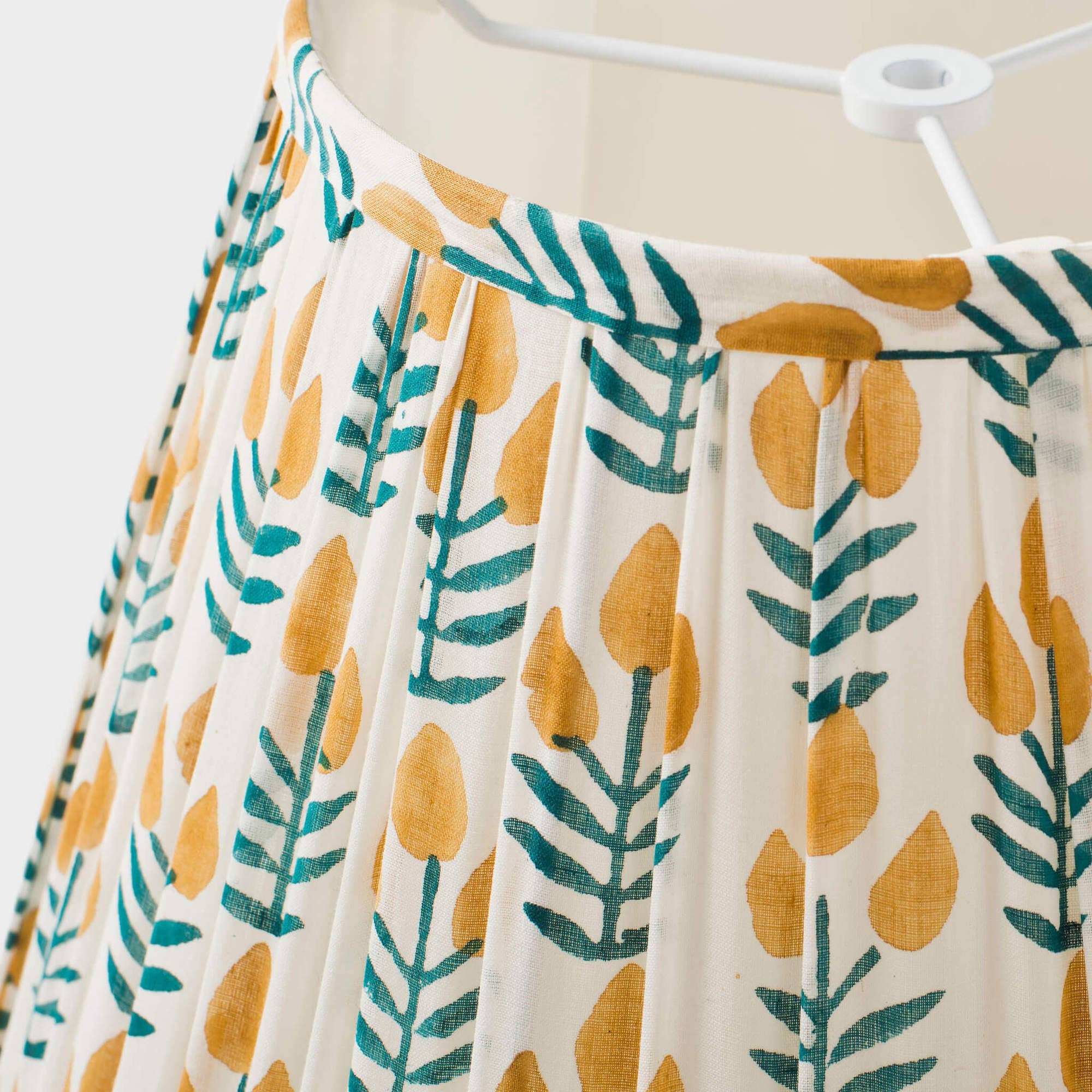 Mela Artisans - Wholesale Lamp Shade - Meadow Gathered Floral Lampshade4