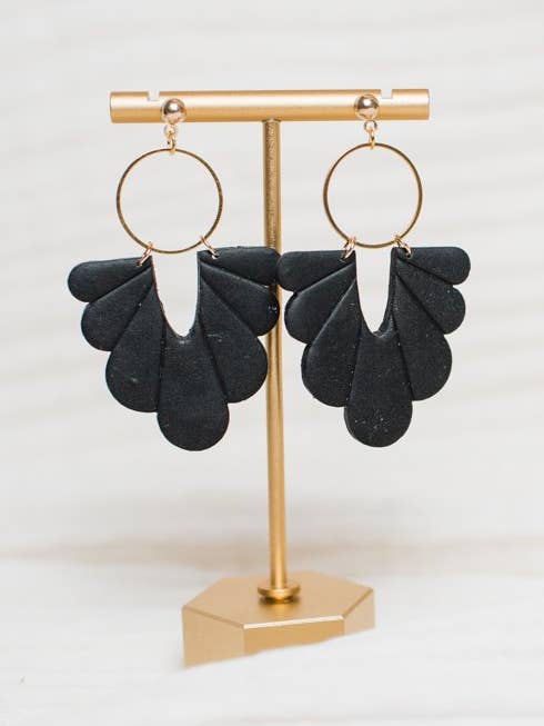 Colgantes de ventilador de impresión negra para venta al por mayor de Rielle & Co.