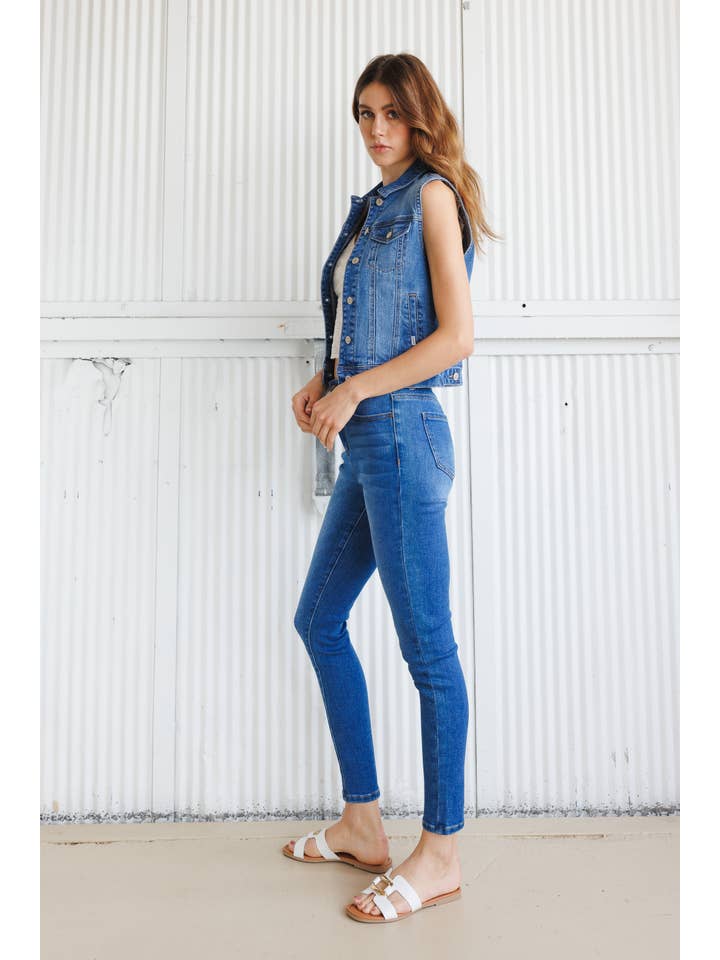 MEDIUM PRE PACK Regular Fit Classic Denim Vest EV5009 for wholesale on Faire