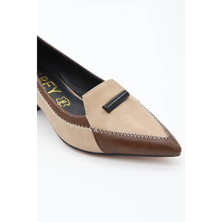 Azarey - Wholesale Low Heels - Women's - Two-tone pump with animal print heel 578K380 8