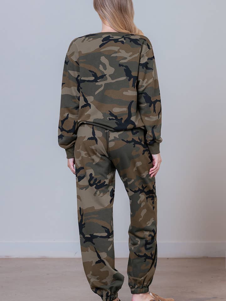 camo HT29049T-HP35365T-CAMO PRINTED SWEATSHIRT WITH EMBROIDELY for wholesale on Faire4