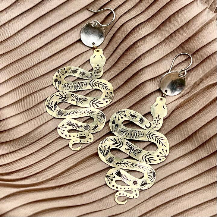 Håndlavede Slither Øreringe for engroshandel hos Fluff Hardware