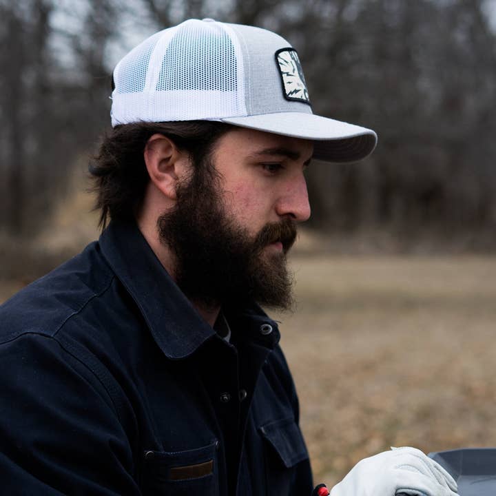 backerton - Wholesale Trucker Hat - Unisex - Black Cat - Archie Trucker Hat1