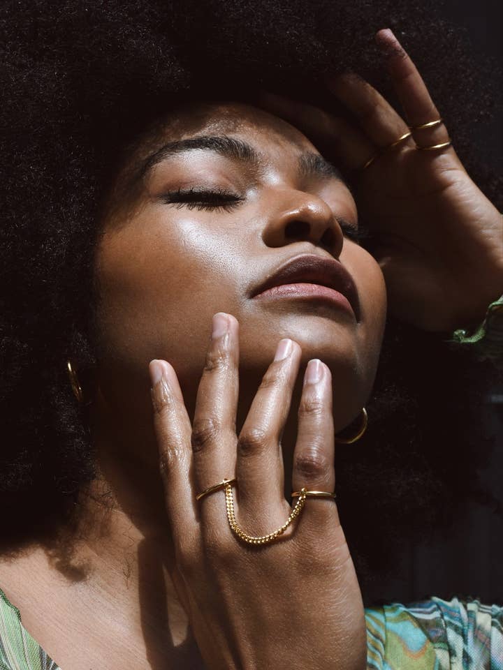 Chained Rings Gold for wholesale by NO MORE ACCESSORIES