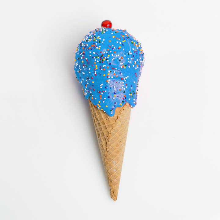 Rae Lou's Edible Art - Wholesale Chocolate-covered sweets - 3D Ice Cream Cone Crispy1