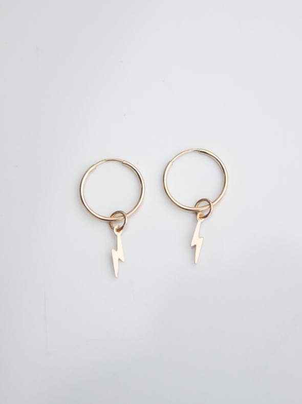 Baby hoepels met bliksemschichten - 14kt Gold Fill voor wholesale door Kala Handmade With Love