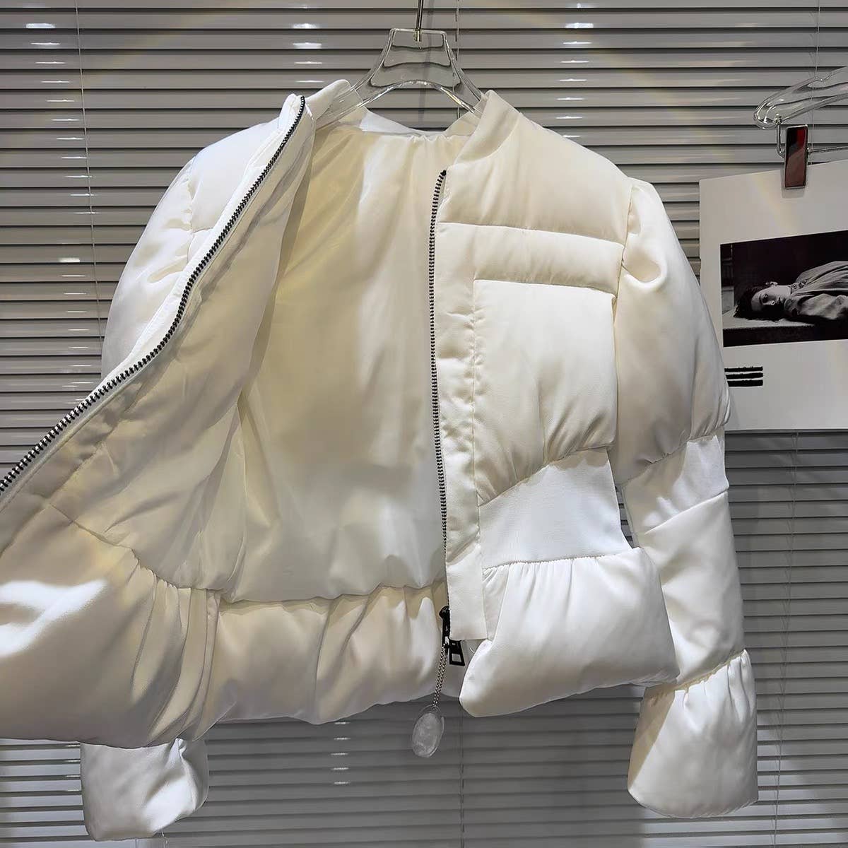 Productseeker – Puffer Jacket - Mulher por atacado – JK97 Casaco Quente de Cintura com Rosca Chic para Mulher12