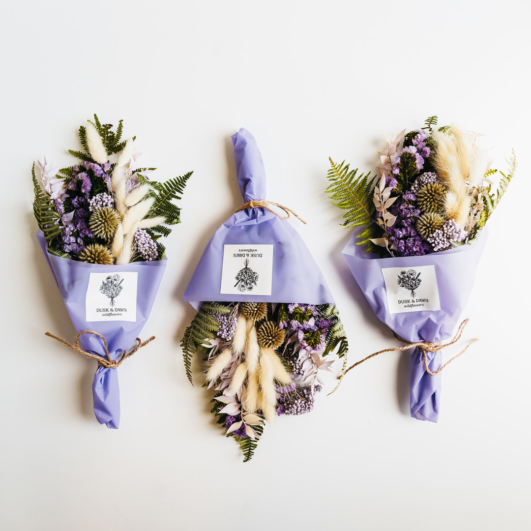 Giften Market - Wholesale Dried/Pressed Flowers - Violet Dried Flower Mini Bouquet - Unique Gift Ideas for Her1