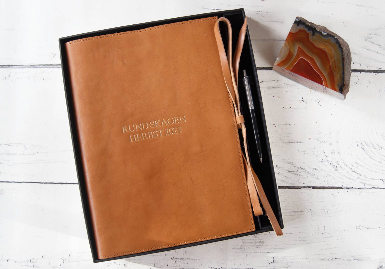 Sattel Brown LEATHERKIND Rustico Notizbuch, A4, nachfüllbar für den Großhandel auf Faire0