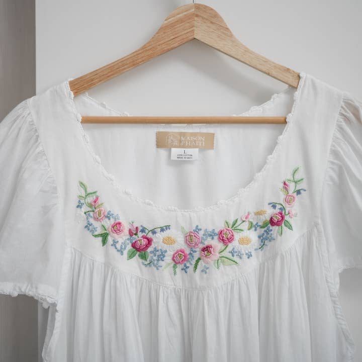 Maison d' Haiti - Wholesale Nightgown - Women's - Embroidered Pink Rosebud Cap Sleeve Cotton Nightgown