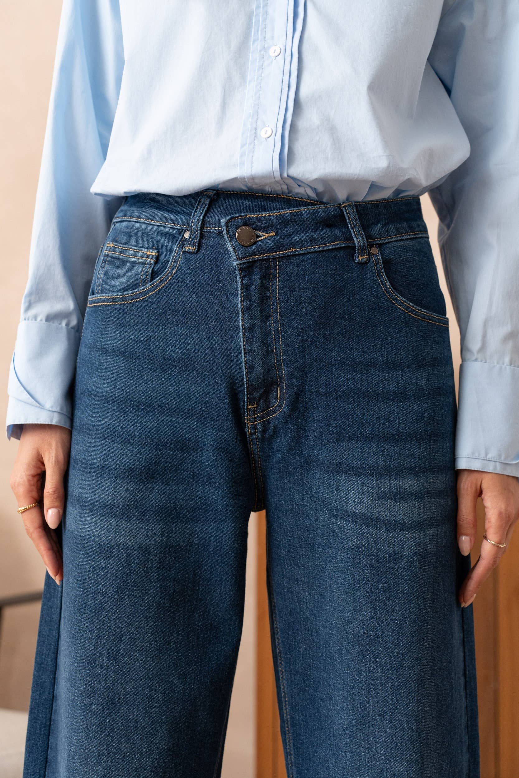 Vivid - Wholesale Jeans - Women's - Double-breasted baggy jeans8