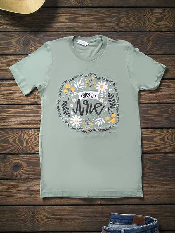 BC DTF VOUS ÊTES DES TEE TEES, T-SHIRTS, T-SHIRTS, pour la vente par L&B Life