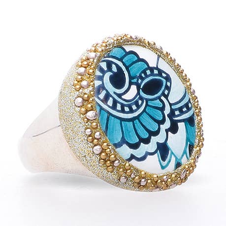 Anello in Argento con Porcellana circolare dipinta a mano per la vendita all'ingrosso da parte di Tagua