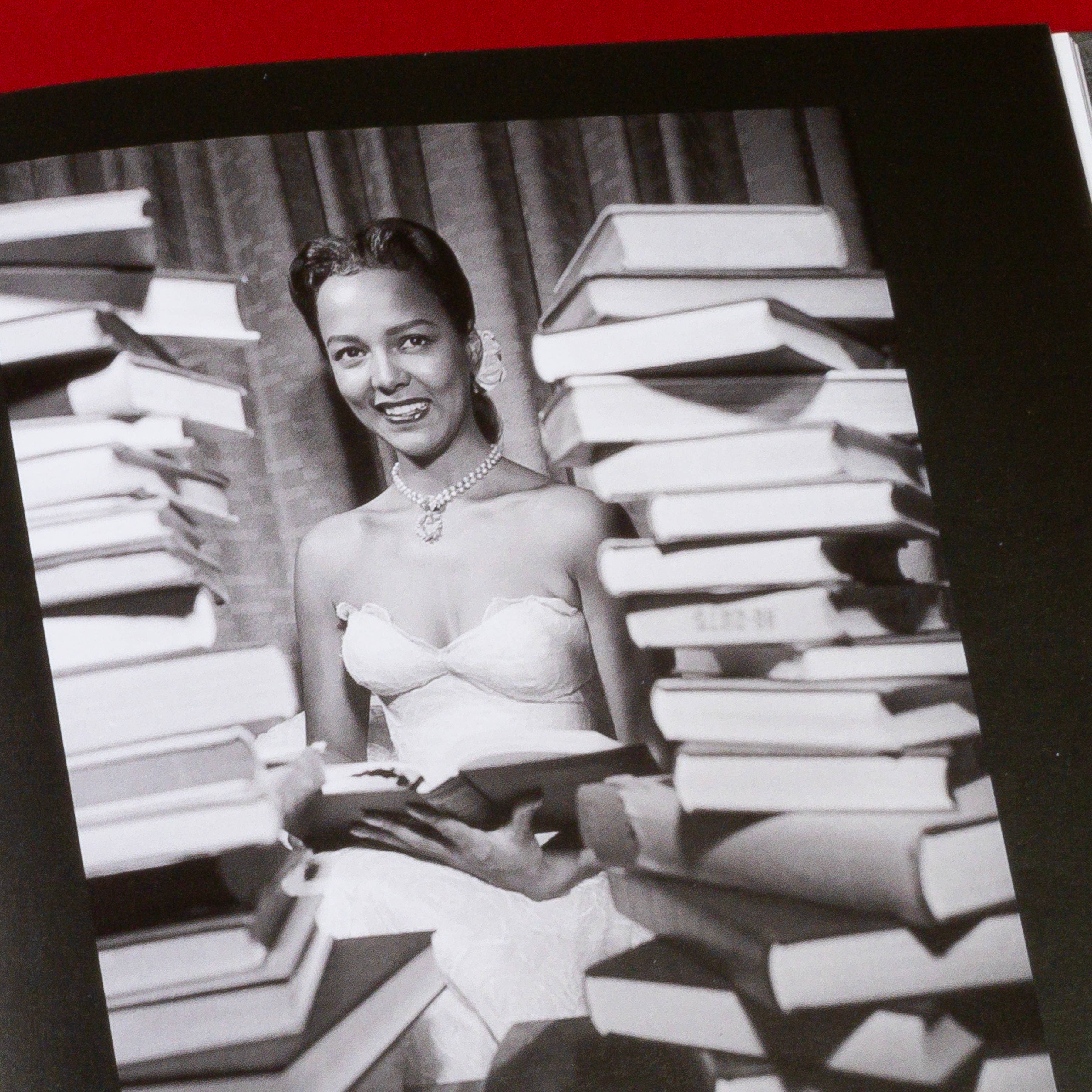 Chronicle Books - Wholesale Arts & Entertainment - The Hollywood Book Club12