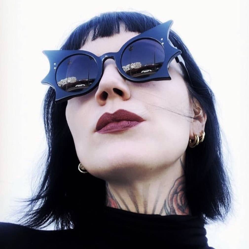 SALINA TRADING INC - Vendita all'ingrosso Occhiali da sole - Donna - Occhiali da sole a farfalla gotici Y2K Hip Hop divertenti per donne7