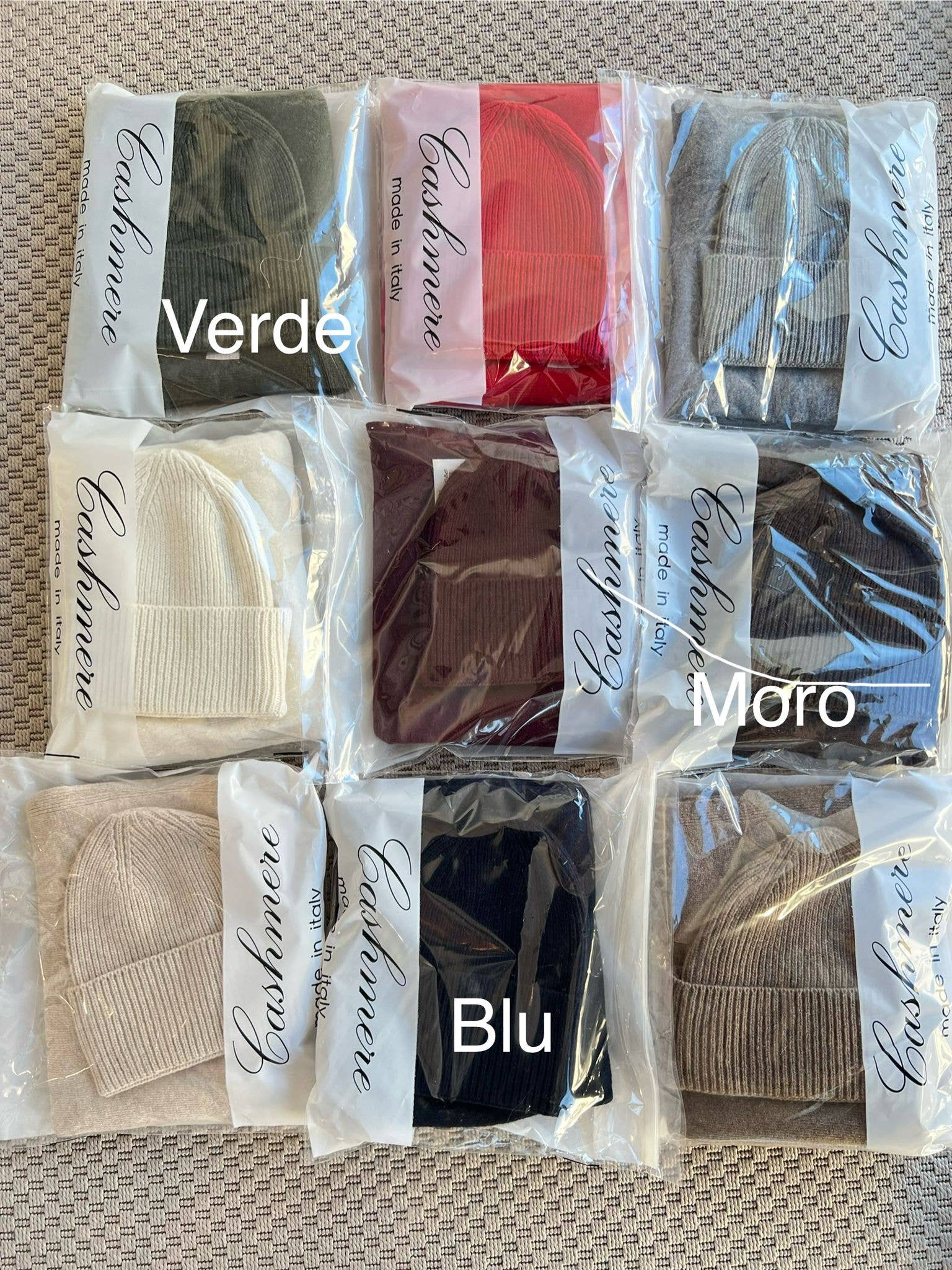 ADORA – wholesale Beanie – Women's – CASHMERE BLEND HAT & SCARF SET MADE IN ITALY4