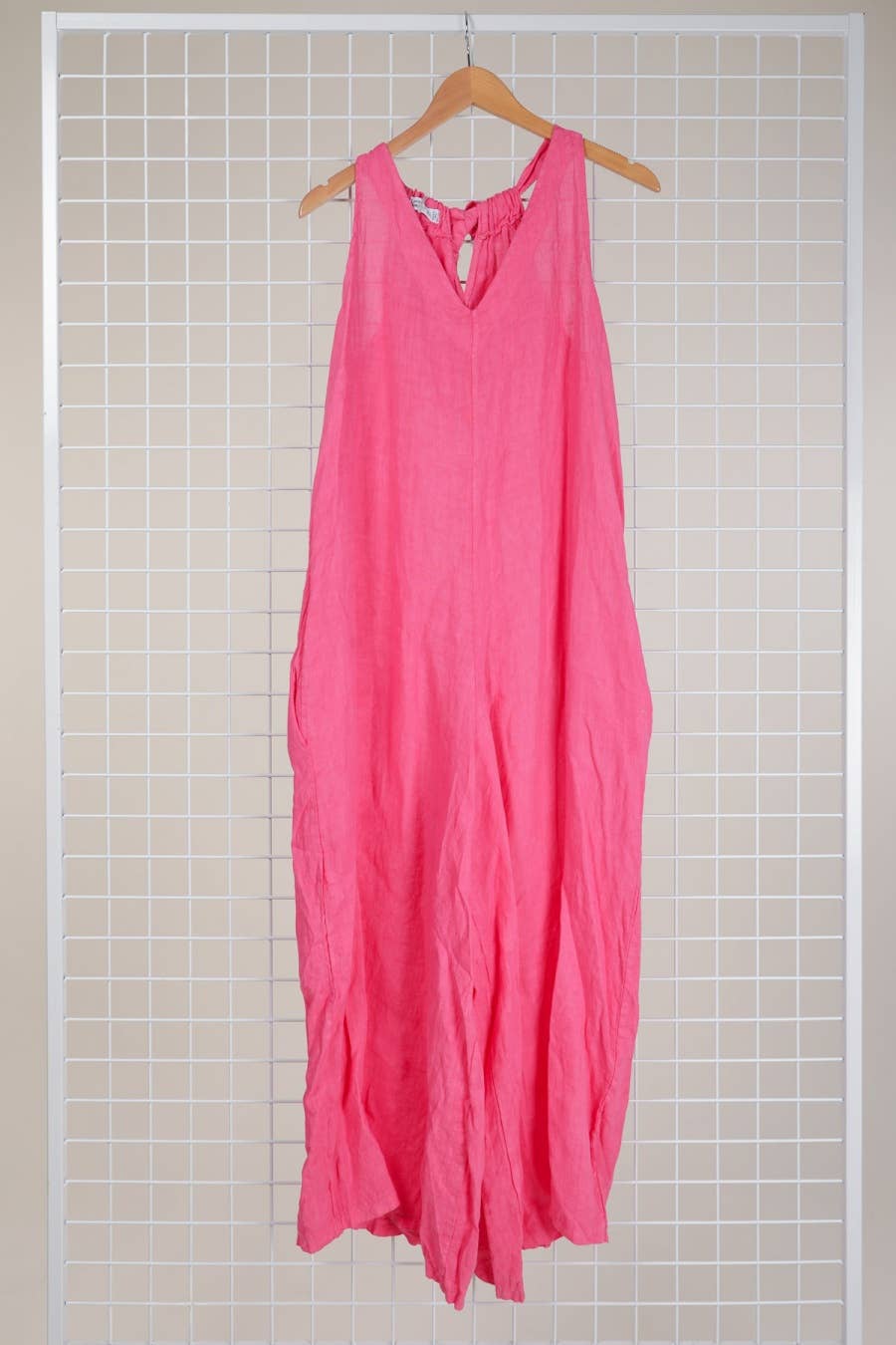 la maison des fibres naturelles – wholesale Jumpsuit – Women's – Sleeveless jumpsuit in 100% linen 6201443