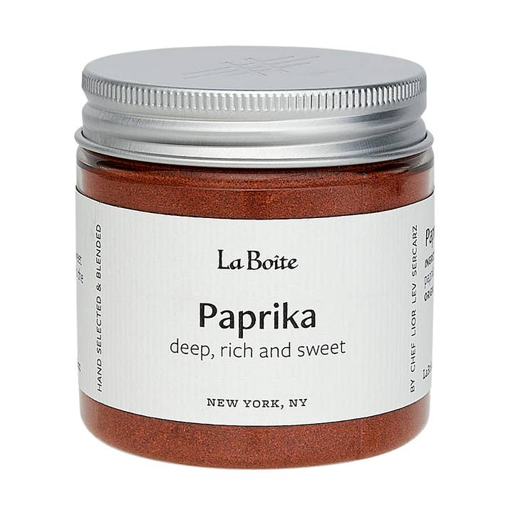 Paprika - deep, rich and sweet spice for wholesale by La Boîte