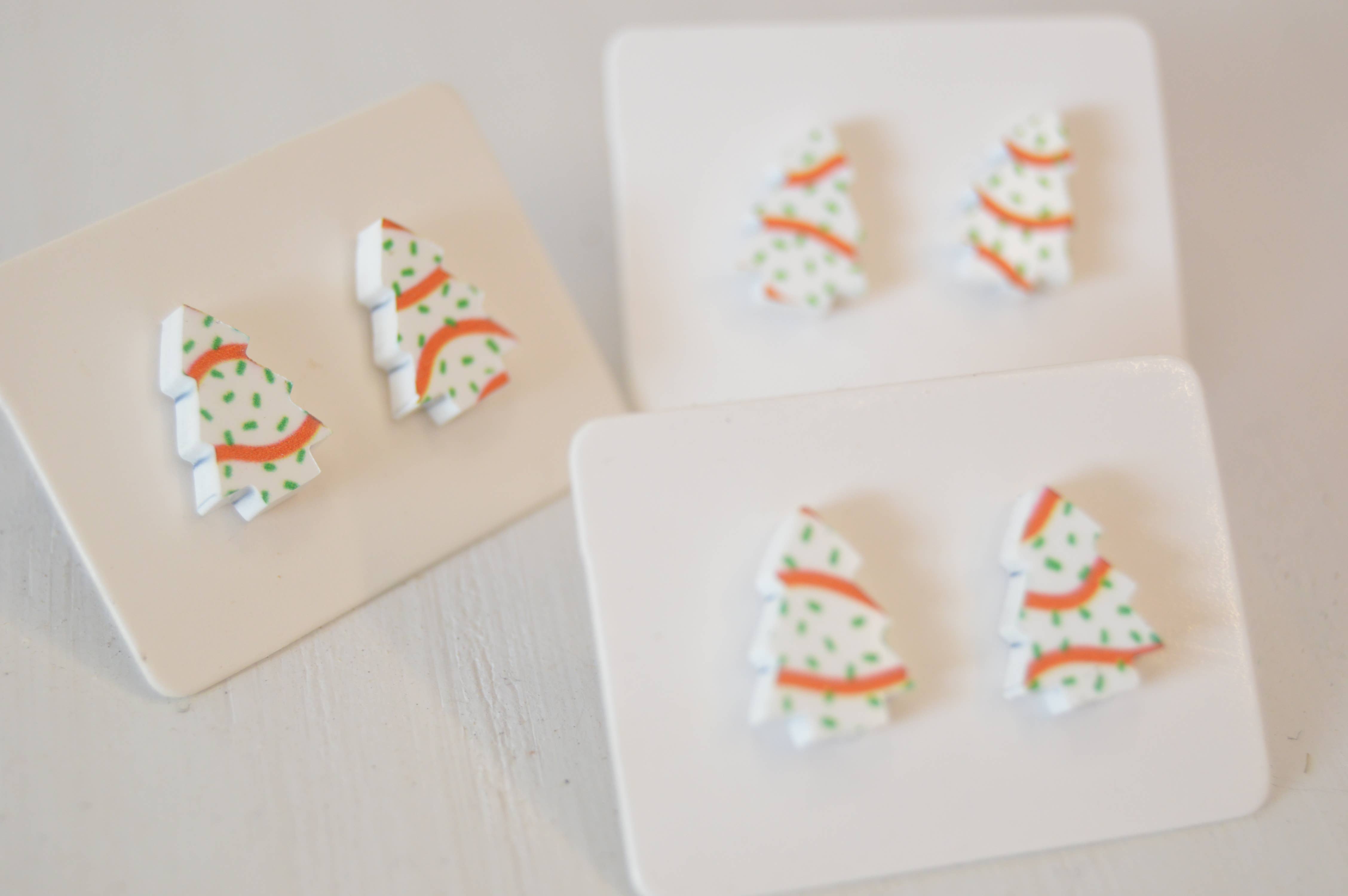 The Adorned Fox – Großhandel Ohrstecker – Ohrstecker für Weihnachtsbaumkuchen, Acrylohrringe,3