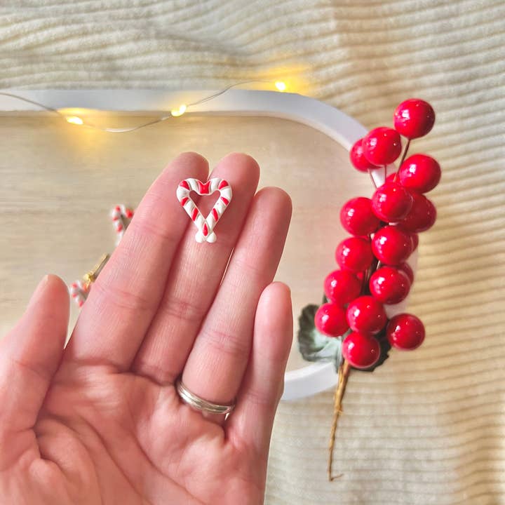 SeizeTheClayJewelry – Großhandel Ohrhänger – Candy Cane Herzohrringe, Zuckerstangen-Herzstecker