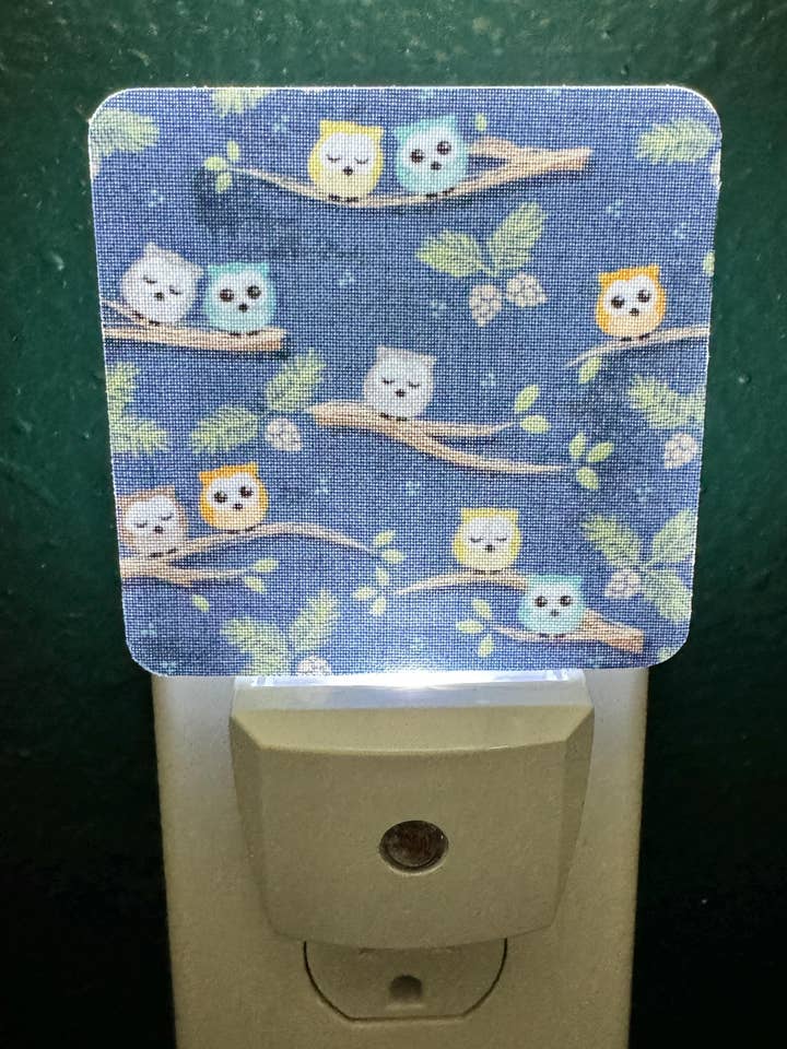 Little Owls Night Light for wholesale by Rusty Canvas