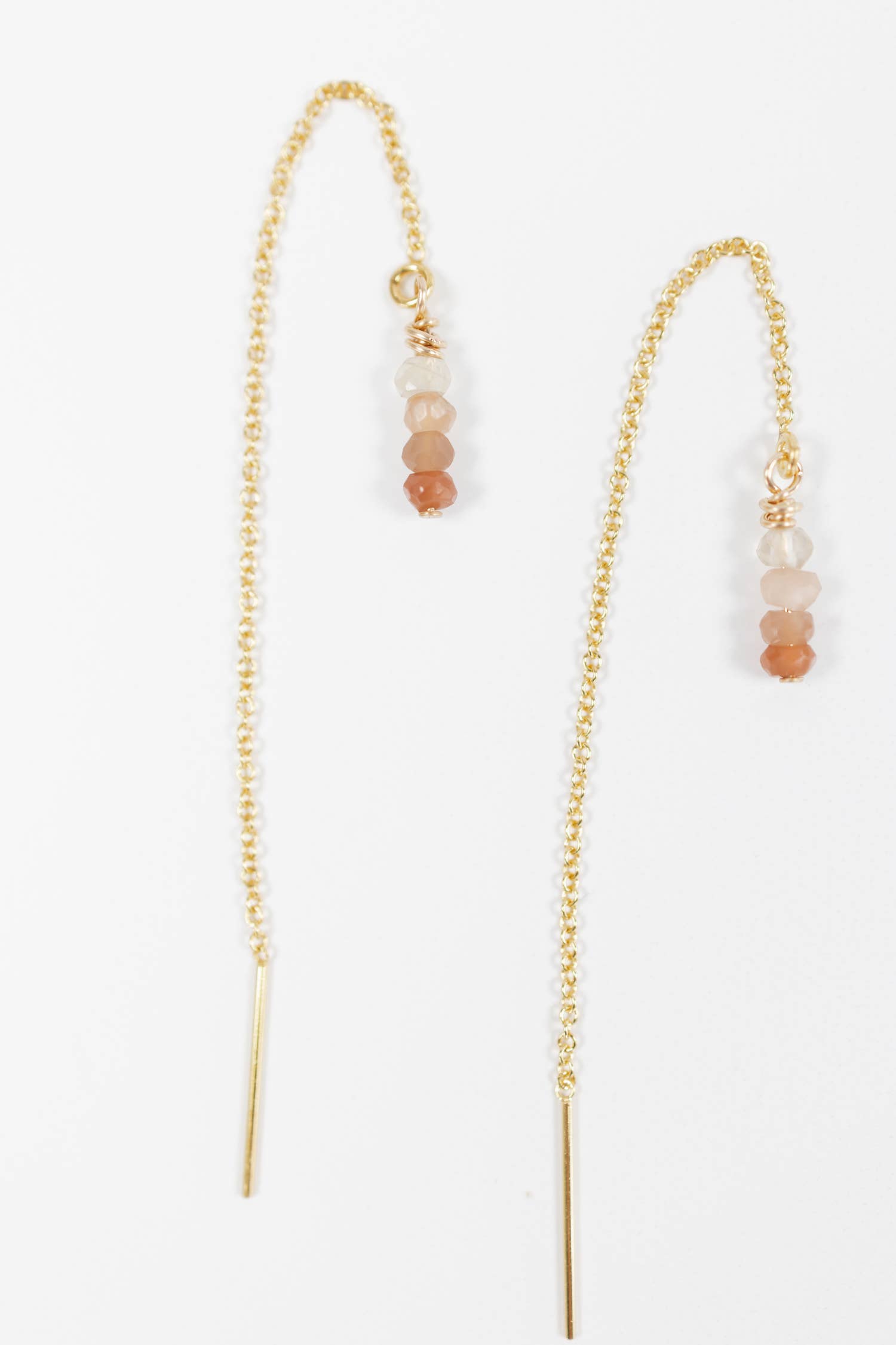 Mira Kauai - Wholesale Hangende/ronde oorbellen - Kettingrijger met oorbellen met meerdere stenen1