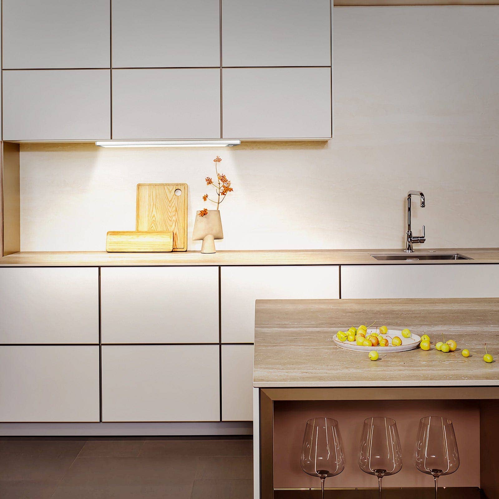 LEPOTEC INC – Arandela por atacado – Lepotec 62 LED Luzes Sem Fios com Sensor de Movimento para Debaixo do Armário7