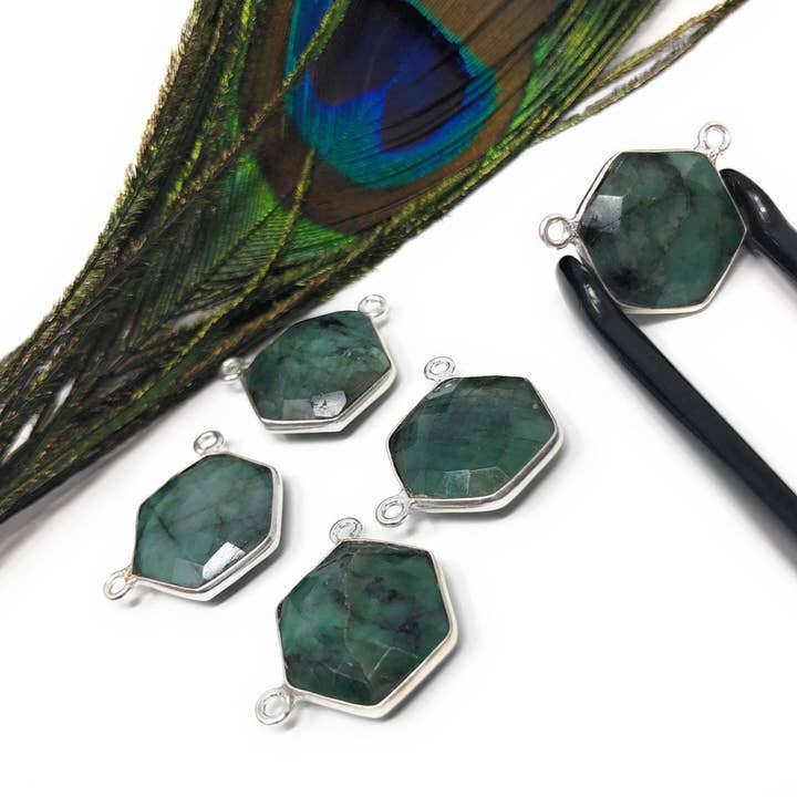 Naturlig smaragd Ädelsten Connector, Sterling Silver kontakter, Grossist smycken fynd för smycken tillverkning, Smycken Leveranser, 16,5mmx20mm för wholesale av Akstar Gems