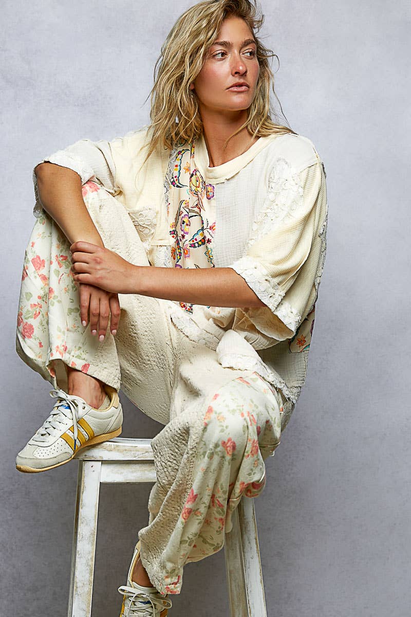 Pol Clothing - Wholesale Blouse - Women's - Round Neck Double Gauze Floral Woven Top18