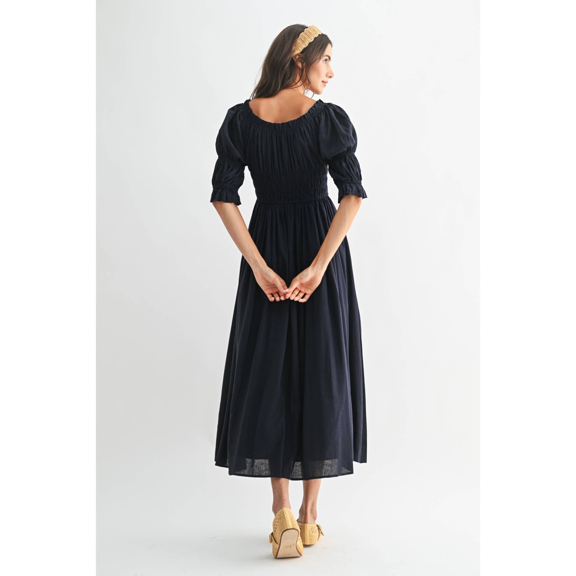 Camellia - Vente Robe – femme - ROBE MIDI ÉPAULES DÉNUDÉES SMOCKÉE AVEC JUPE PLISSÉE9