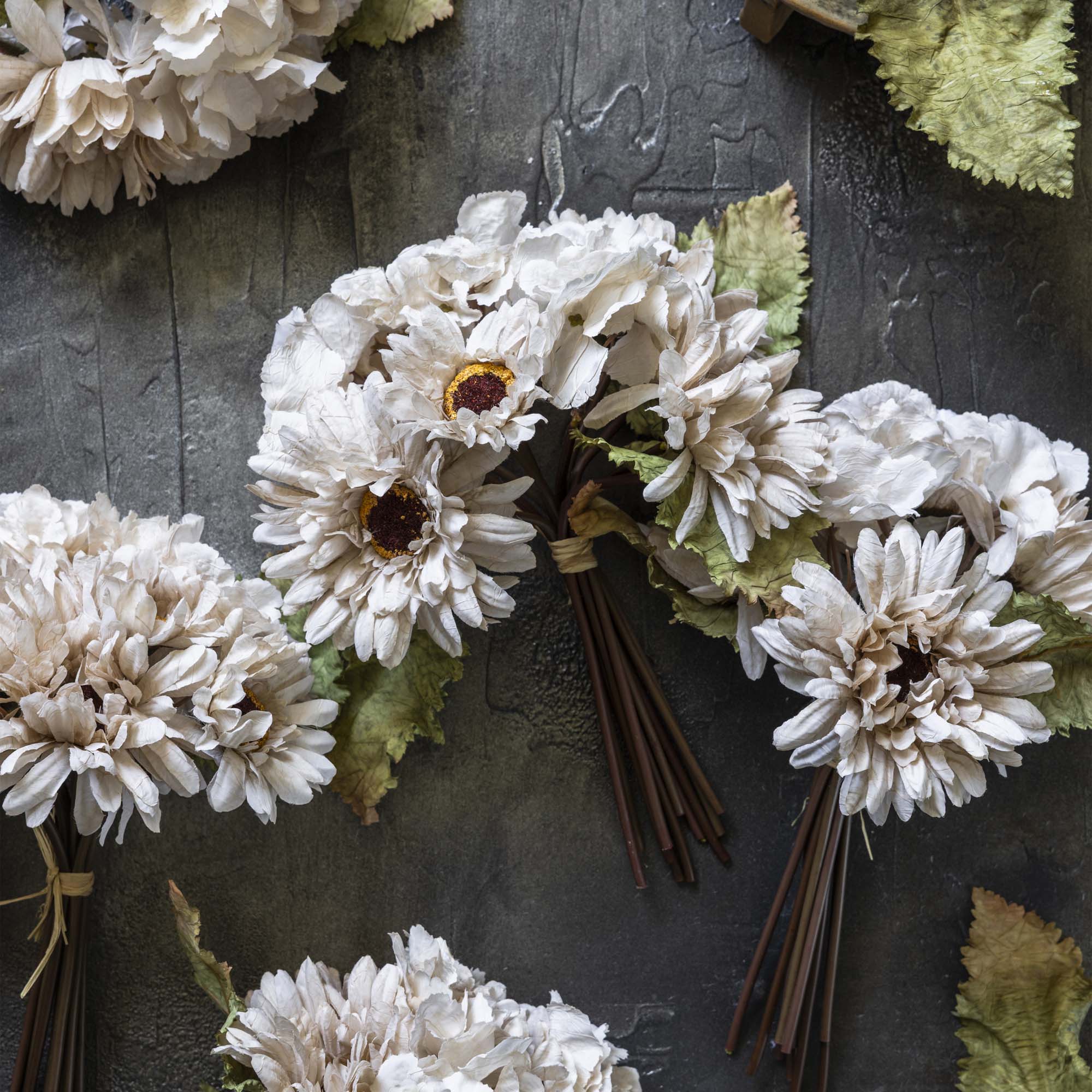 Abigail Ahern – wholesale Artificial flowers – ARTIFICIAL GARDEN BOUQUET1