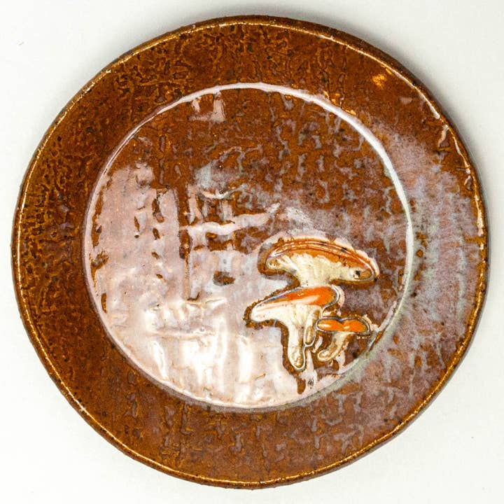 Plato redondo de cerámica con forma de hongo Jack-O'-Lantern hecho a mano para venta al por mayor de White Squirrel Clayworks