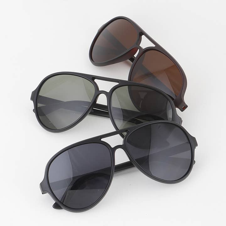 Mix Color Tinted Round Aviator Sunglasses for wholesale on Faire