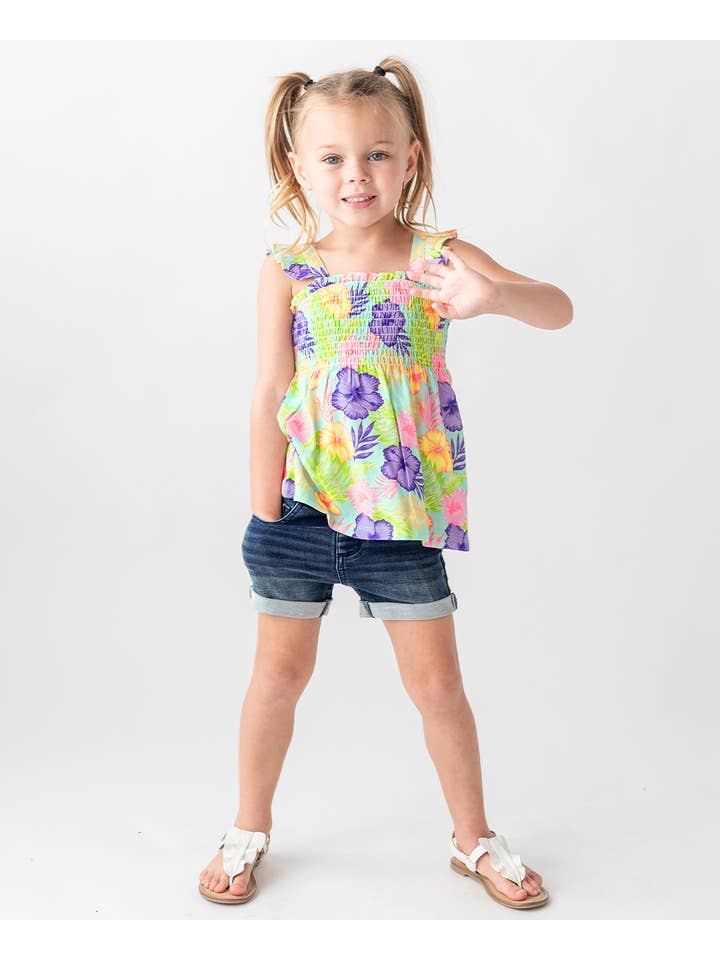 Blue Girls Medium Wash Denim Stretch Denim Shorts
for wholesale on Faire7