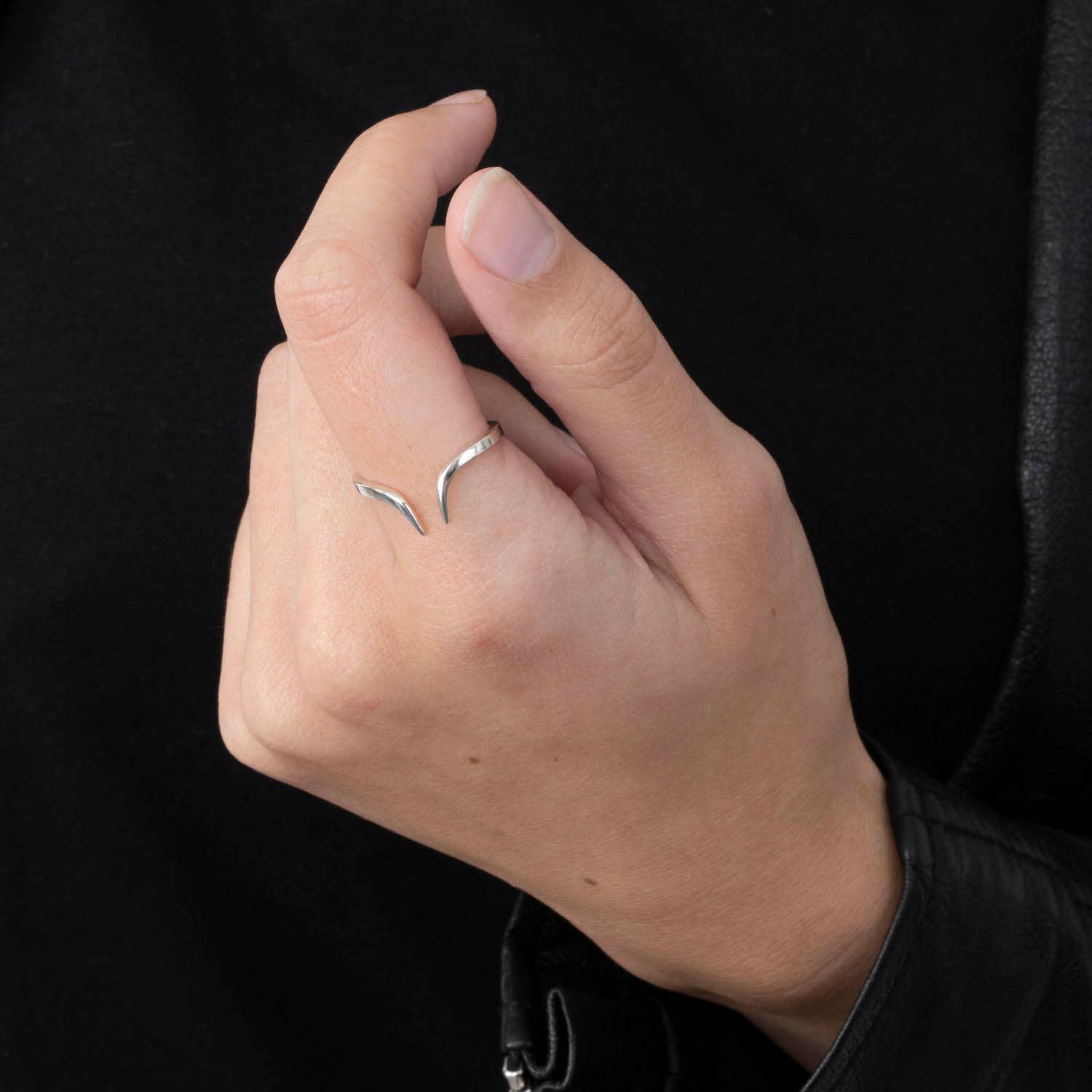 A-Brend Jewelry - Wholesale Band/Stacked Ring - Ulve1