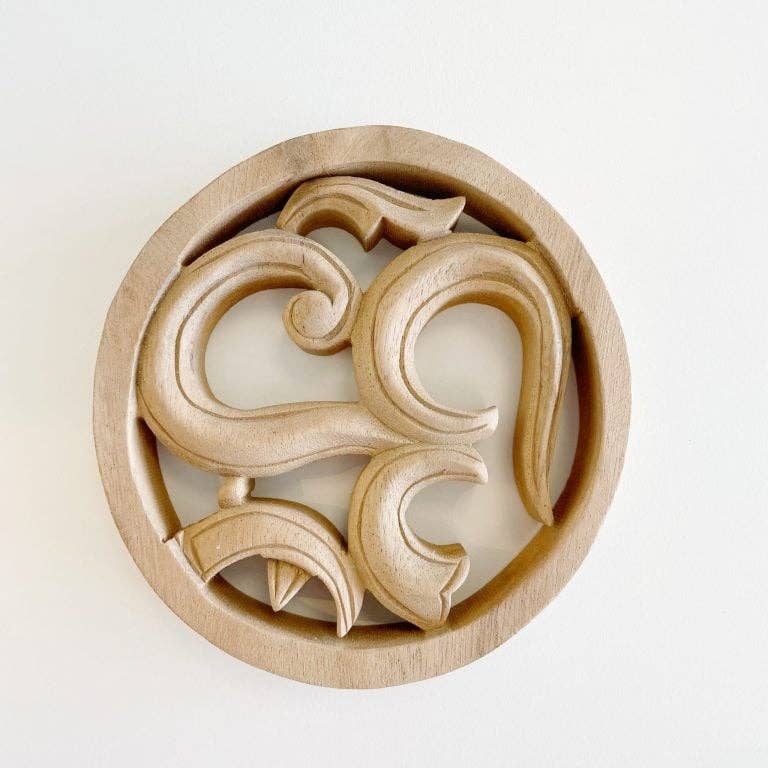 ByBazz – wholesale Wall Accent – Woodcarving Ohm Detail2