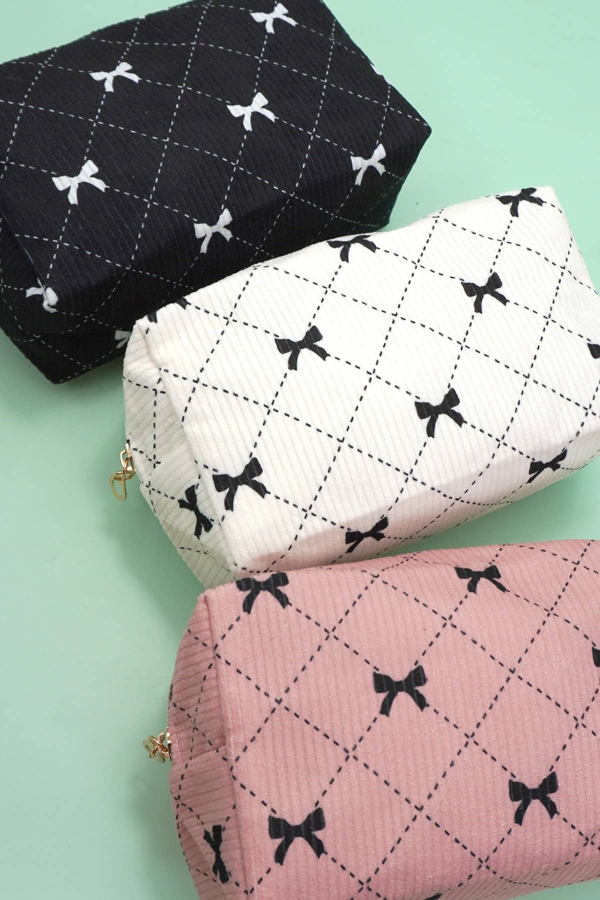JOSSLYN by wall to wall - Wholesale Makeup/Cosmetic Bag - TRENDING BOW MAKEUP COSMETIC POUCH BAG | 40P5501