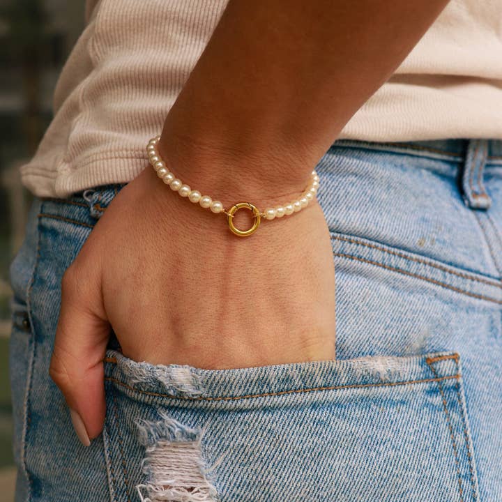WJW - Wholesale Charm/Dangle Bracelet - Beaded Pearl Bracelet & Charm Keeper