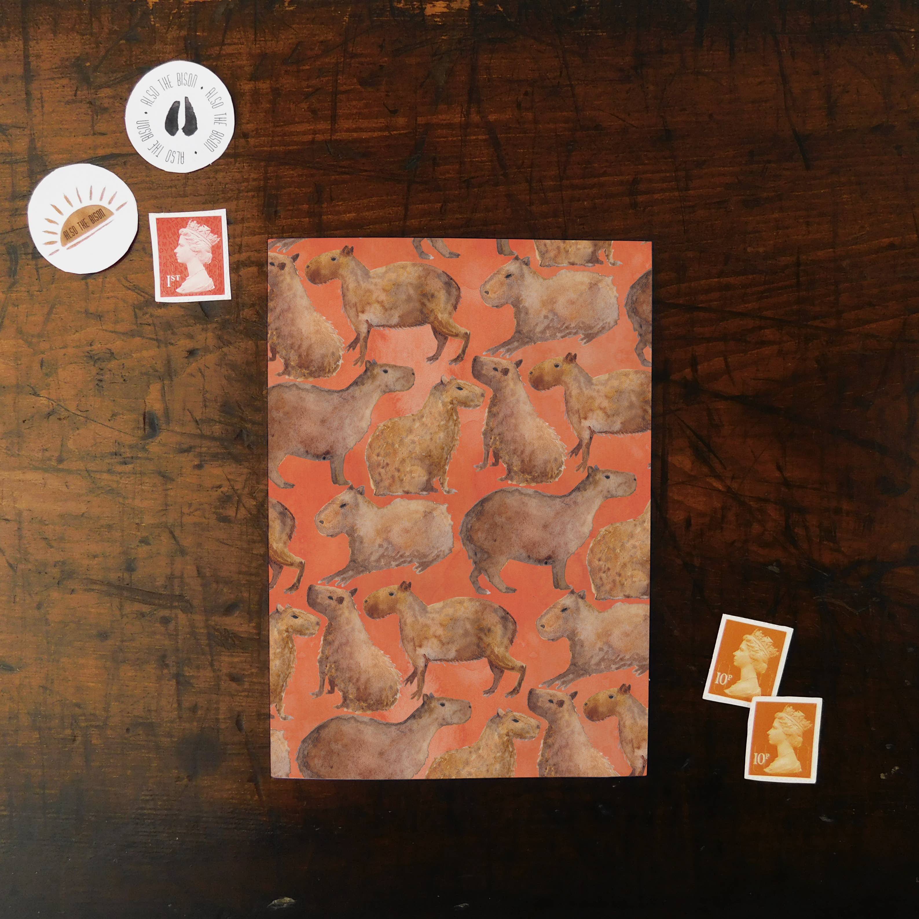 Bison Bindery – Engroshandel Postkort – Chill of Capybaras Print Postkort4