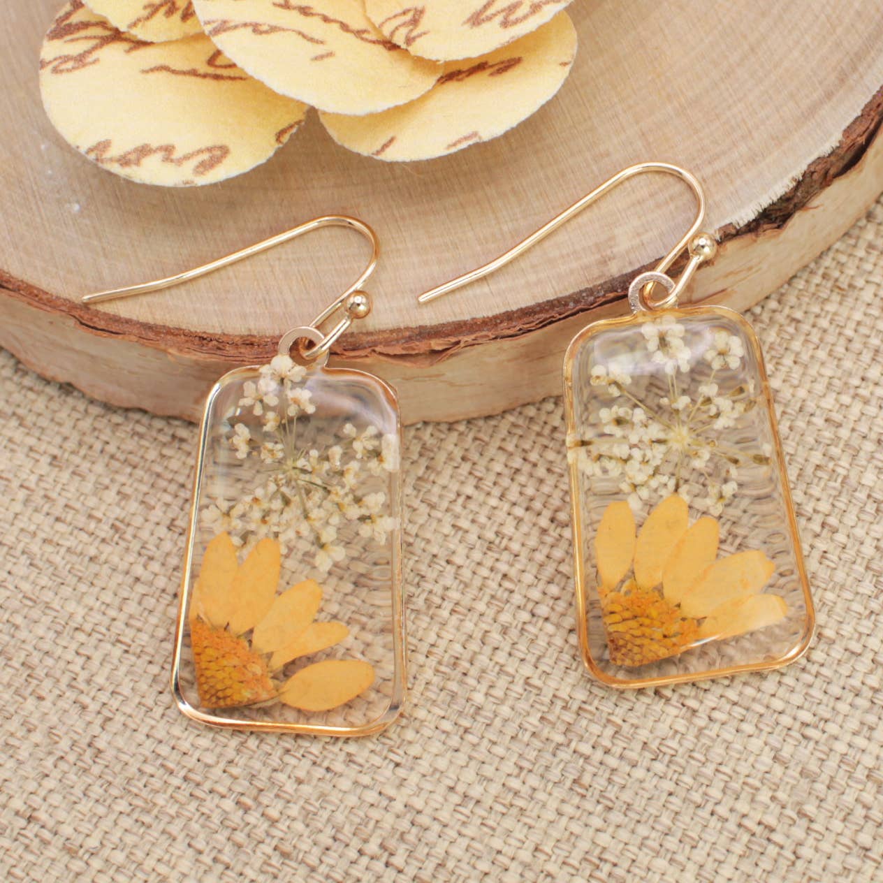 ZAD - Wholesale Dangle Earrings - Cottage Floral Dried Sunflower Earring1