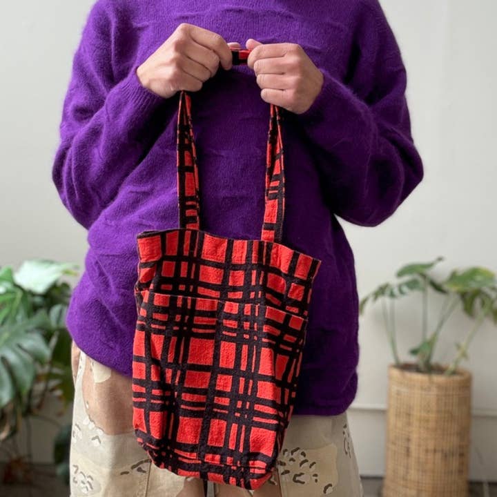 Petite Tote - Darby - Midnight - Tomato for wholesale by Jenny Pennywood