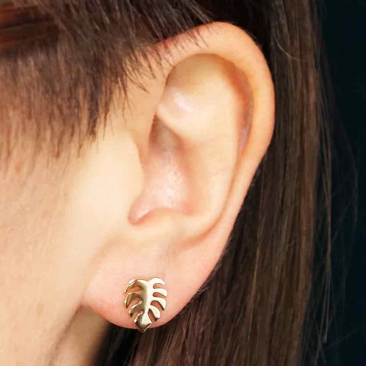 CY Design Studio - Wholesale Stud/Post Earrings - Gold Monstera Leaf Stud Earrings – Tropical Plant Design with Sterling Silver Posts1