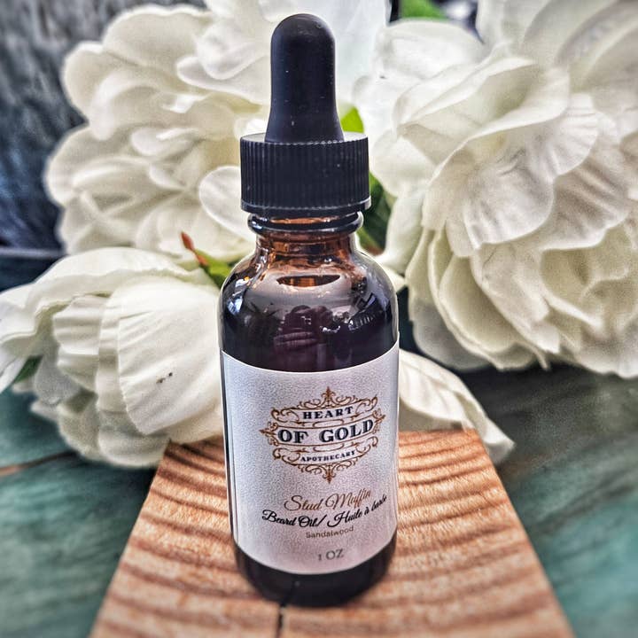 Aceite para Barba Stud Muffin ~ Sándalo para venta al por mayor de Heart of Gold Apothecary