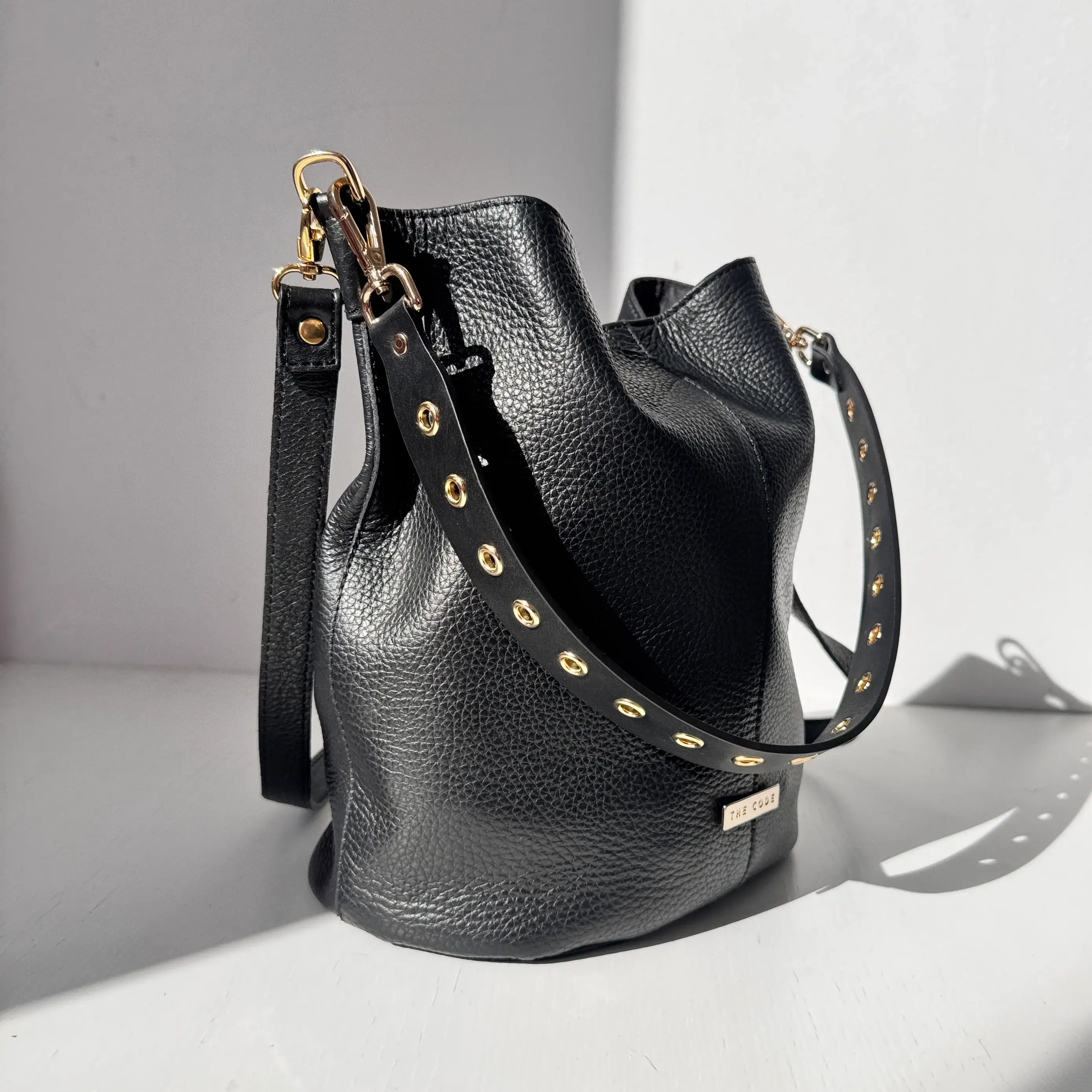 THE CODE - Wholesale Shoulder Bag - Women's - Julieta black rock leather candy box4