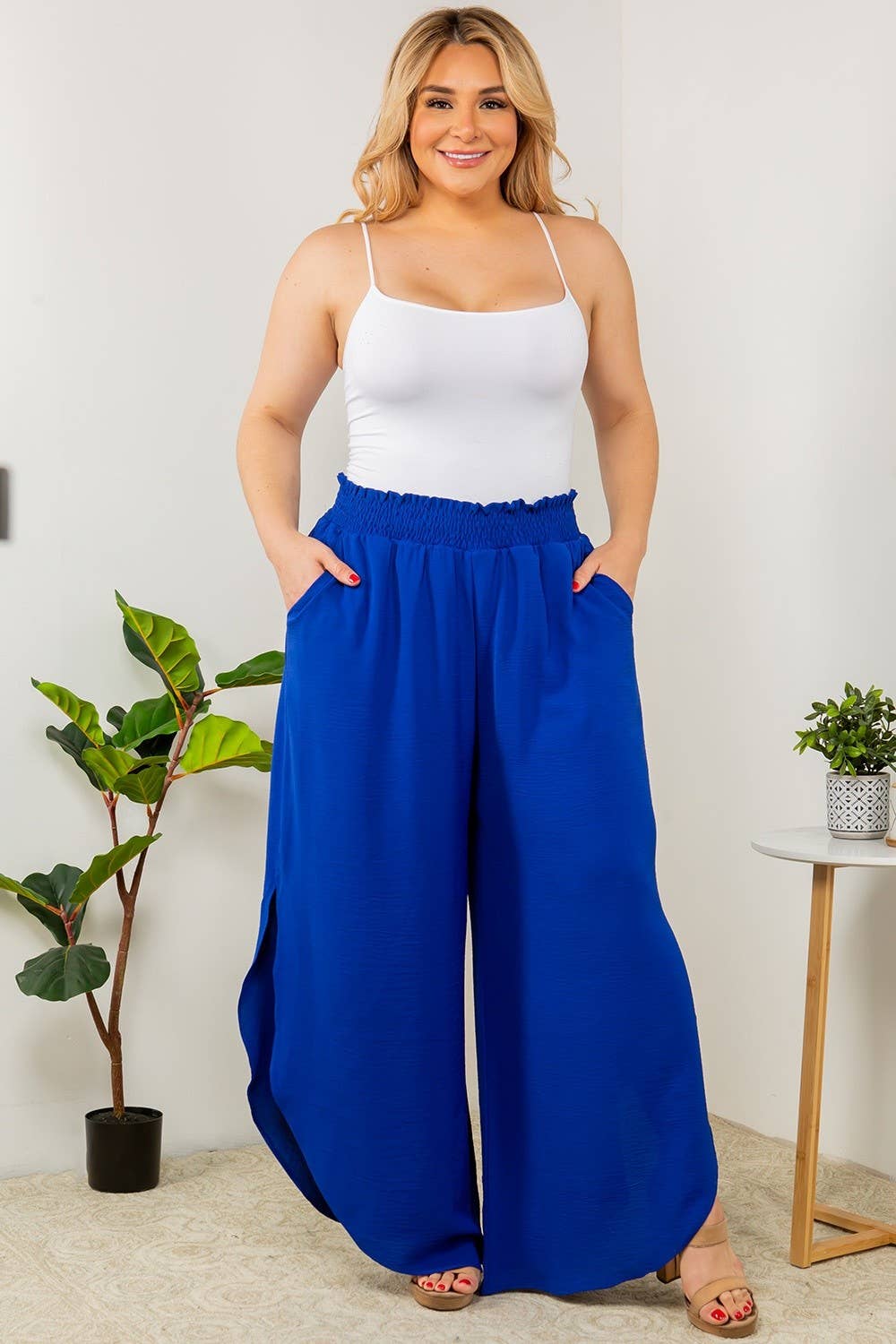 Curve Market - Wholesale Pants - Women's - PLUS SIZE ROUND HEM SIDE SLIT WIDE PANTS0